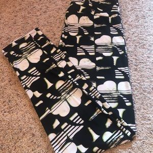 LuLaRoe Pants - LuLaRoe TC Leggings St Patty’s Day New LuLaRoe Pants - LuLaRoe TC Leggings St Patty’s Day New